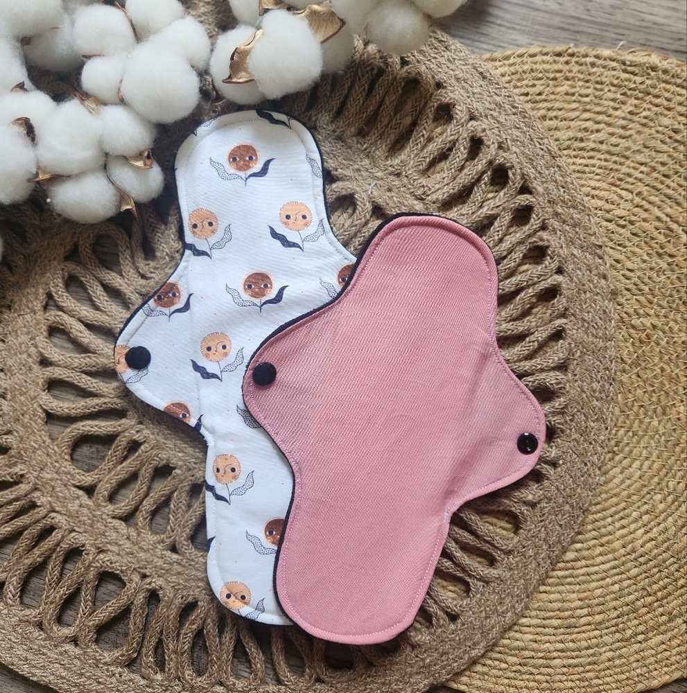 Set Of 2 Cloth cotton reusable feminine hygiene menstrual sanitary napkins pads